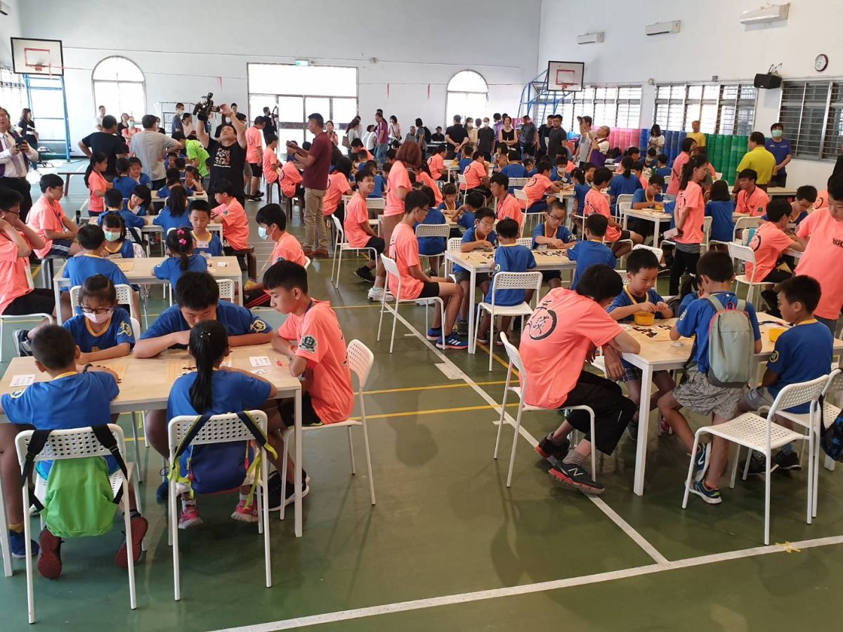 ▲大安國中圍棋班跨海金門，展開為期5天的圍棋運動訓練營教學活動。(圖/記者蔡若喬攝)