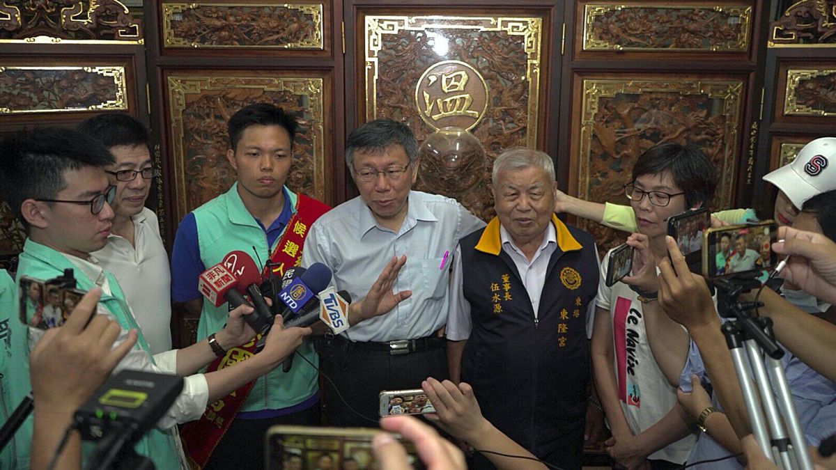 ▲身兼台灣民眾黨主席的台北市長柯文哲，南下到屏東為崁頂鄉長補選候選人廖國富輔選。（圖／台灣民眾黨提供）