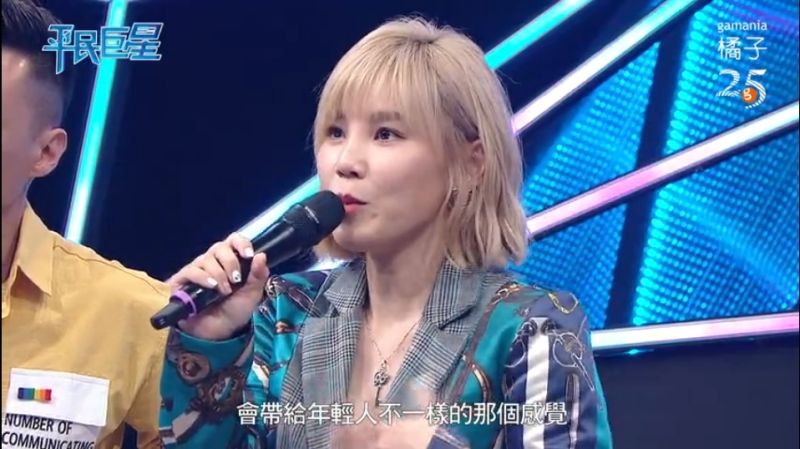 ▲李佳薇認為陳韻喬的歌聲是天賦。(圖/翻攝平民巨星)