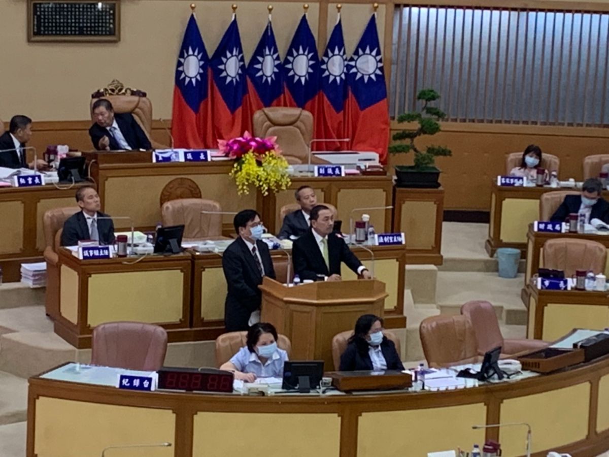 ▲侯友宜回應，原有YouBike還是會繼續使用，而2.0系統是否要轉換、過渡期如何應變，下周將與北市進行溝通。（圖／記者宋原彰攝，2020.07.02）