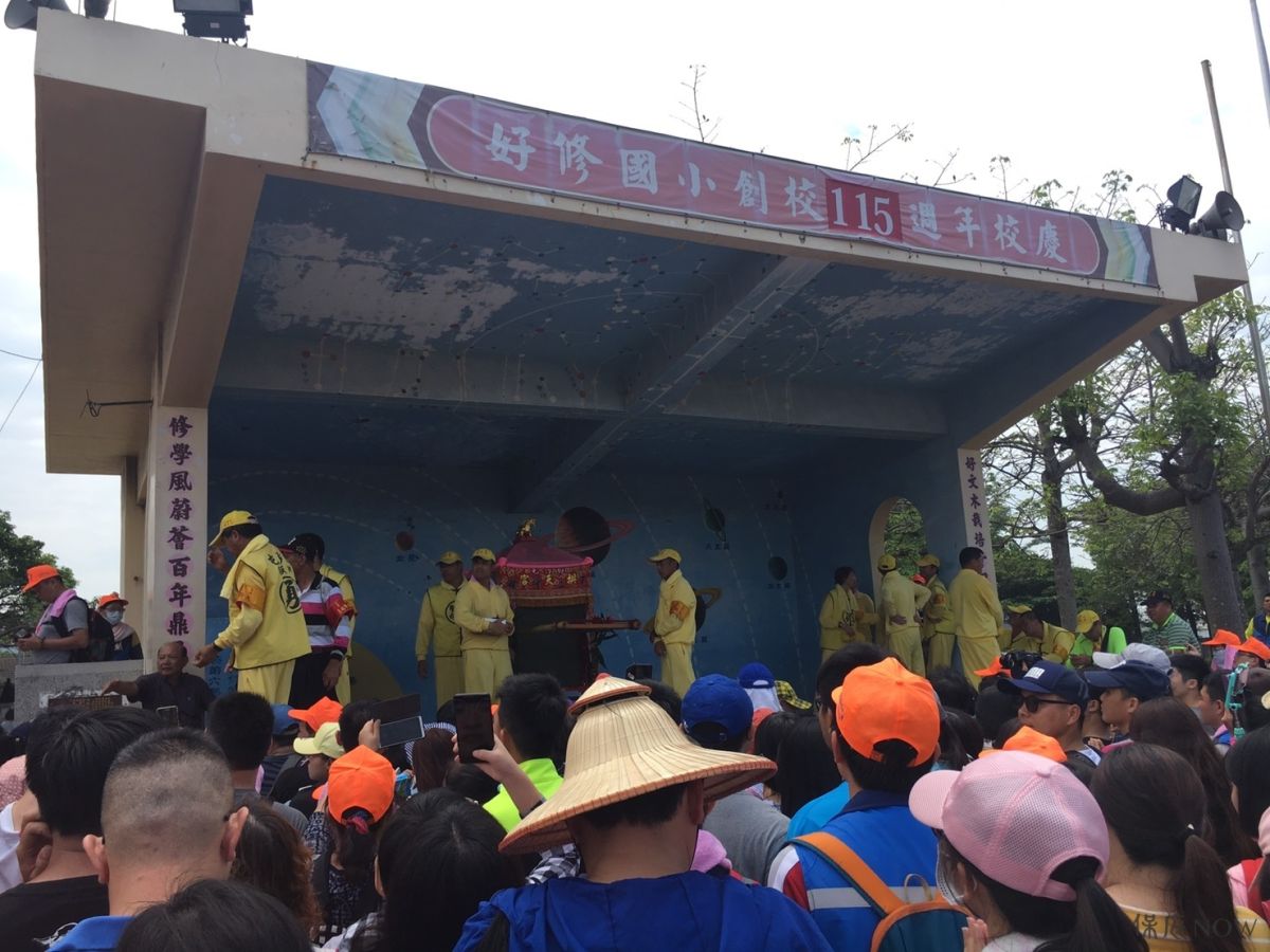 白沙屯媽祖停駕很常選擇學校。（圖／記者黃彥昇攝）