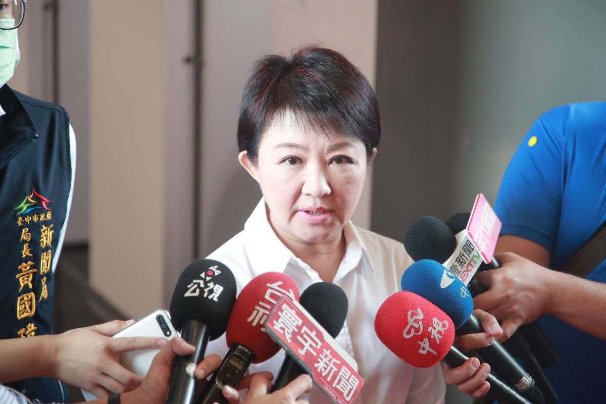 ▲台中火力發電廠重啟2號機組，市長盧秀燕強調，兩部燃煤機組的執照已被市府撤銷，「王子犯罪跟庶民一樣！」(圖／柳榮俊翻攝2020.6.29)