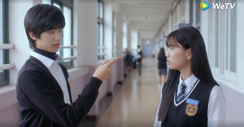 ▲▼金旻奎(上圖左)劇中一直撩金度延。(圖/WeTV)