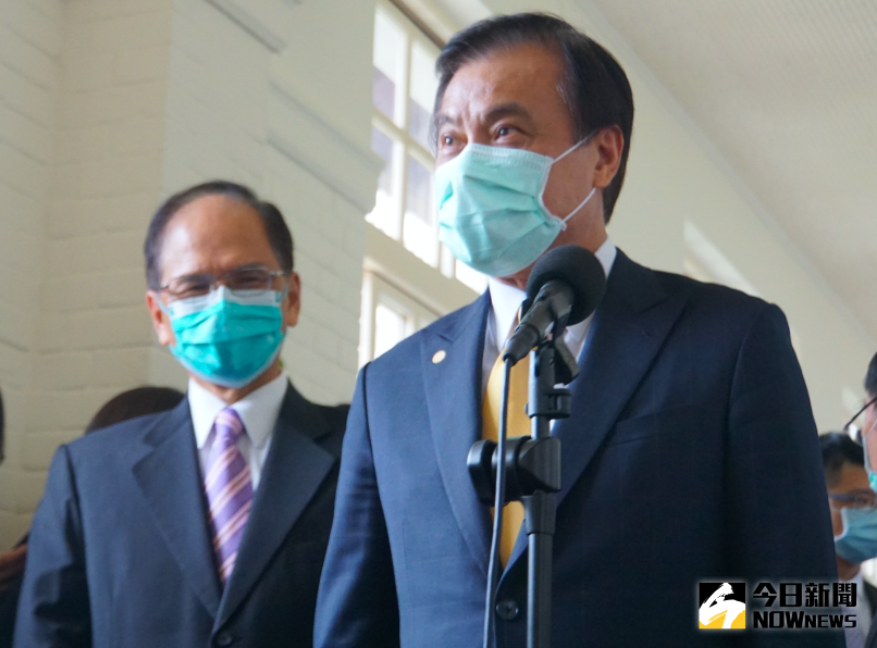 ▲總統府秘書長蘇嘉全（右）2016年時赴印尼，外交部表示，屬於謝票私人行程，未要求外館提供協助。（圖／記者呂炯昌攝）