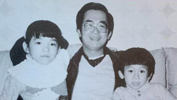 ▲前總統陳水扁秀出女兒陳幸妤（左）和兒子陳致中（右）的幼時照片。（圖／翻攝陳水扁臉書）