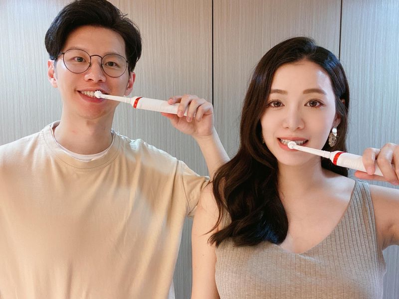 ▲王思平和老公趕進度,年初結婚隨即傳出有喜。(圖/王思平臉書)