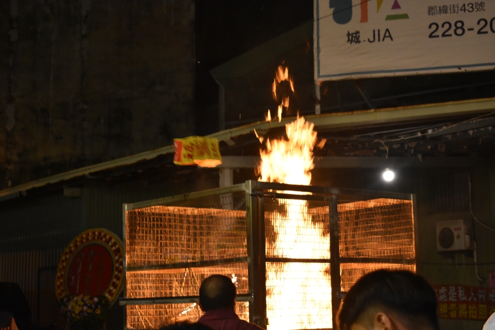 神、鬼不同爐原則介紹。（圖／shutterstock）