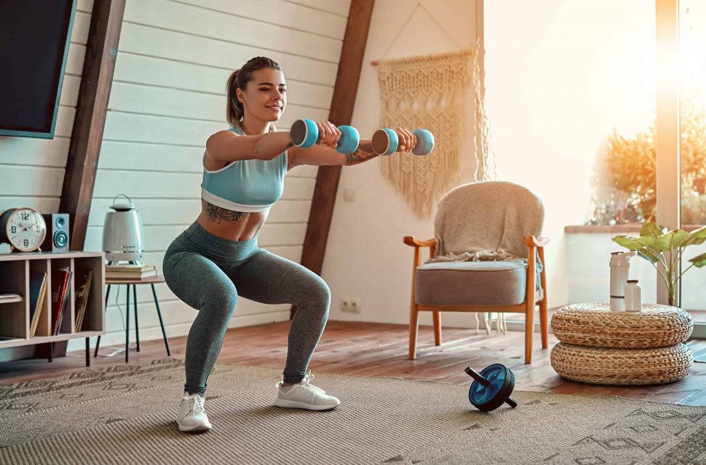 ▲在家也能做簡單肌力訓練。（圖／Shutterstock）