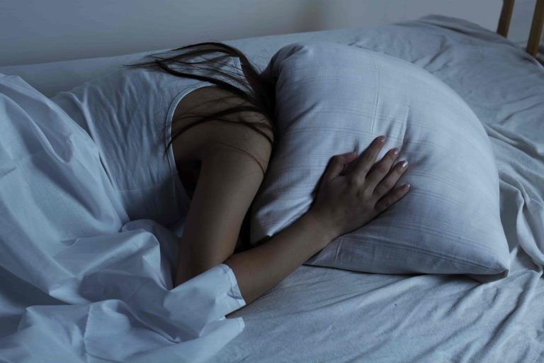 ▲睡眠不足會影響你的健康。（圖／Shutterstock）