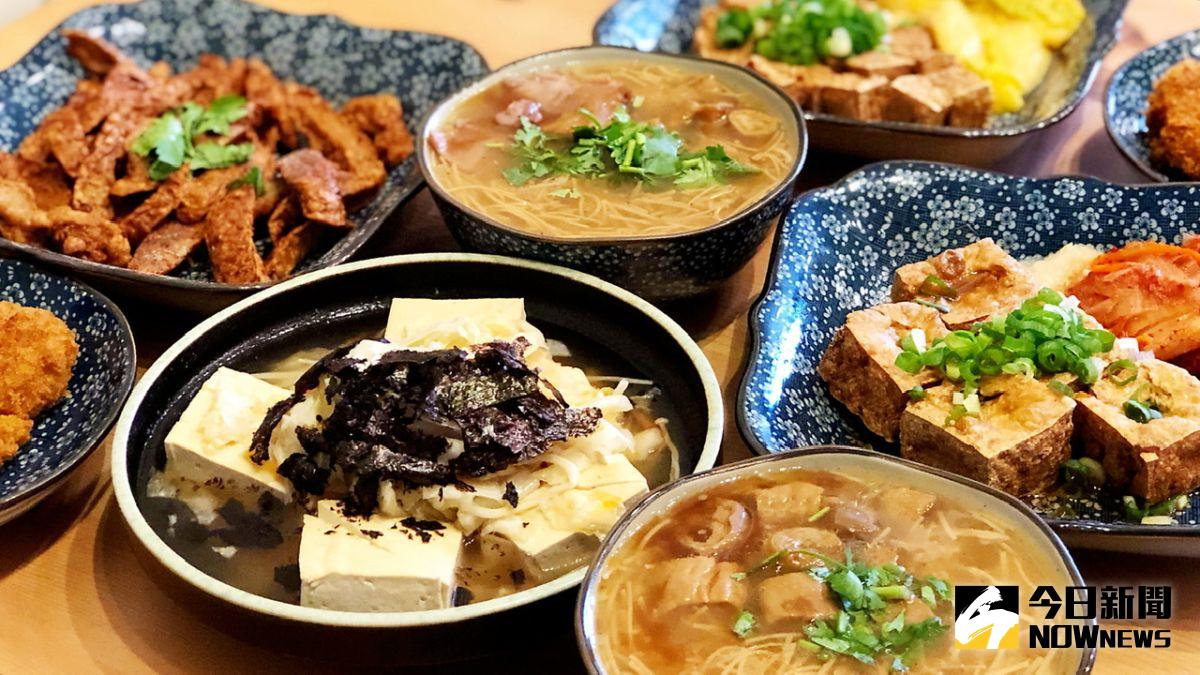 ▲參福麵線是以柴魚高湯為基底，沒有厚重的勾芡，更能品嚐湯頭的清甜滑順，日曬手工紅麵線口感十足。（圖／記者陳美嘉攝，2020.07.01）