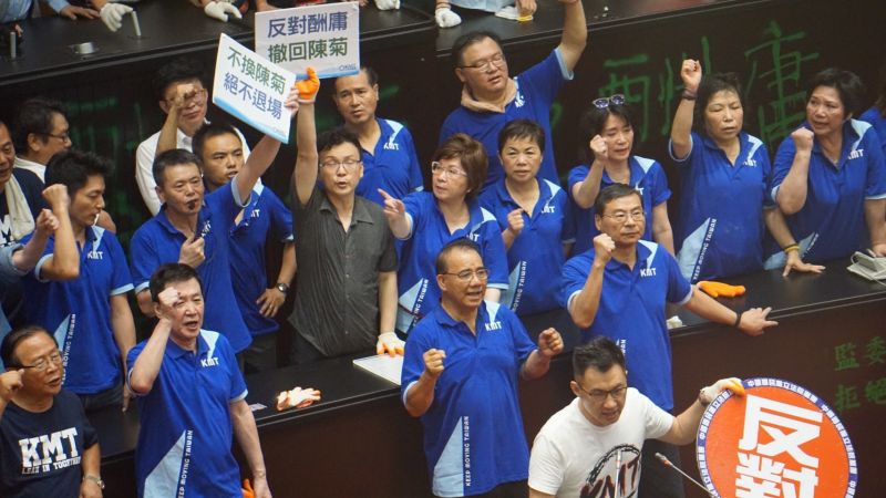 ▲國民黨團遭到火速清場,陳雪生認為黨團成員太仁慈。 (圖/記者呂炯昌攝)