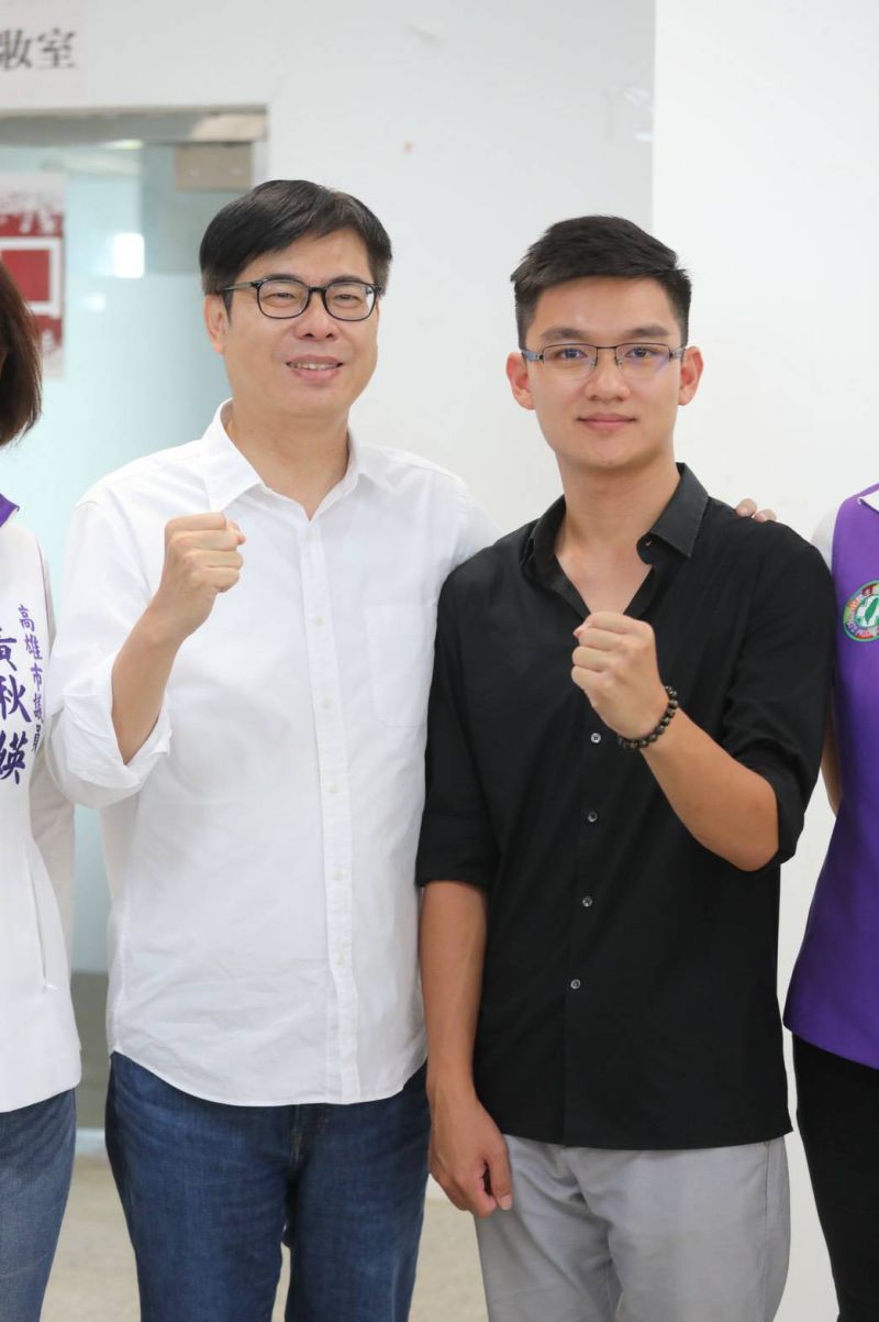 ▲民進黨高雄市長參選人陳其邁競選總部七月一日表示,中山大學前學生會長林尚毅將加入競選團隊,出任青年部主任暨青年事務發言人。(圖/陳其邁競選辦公室提供)