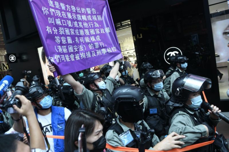 港警：光復香港口號違法　持中華民國旗不在限
