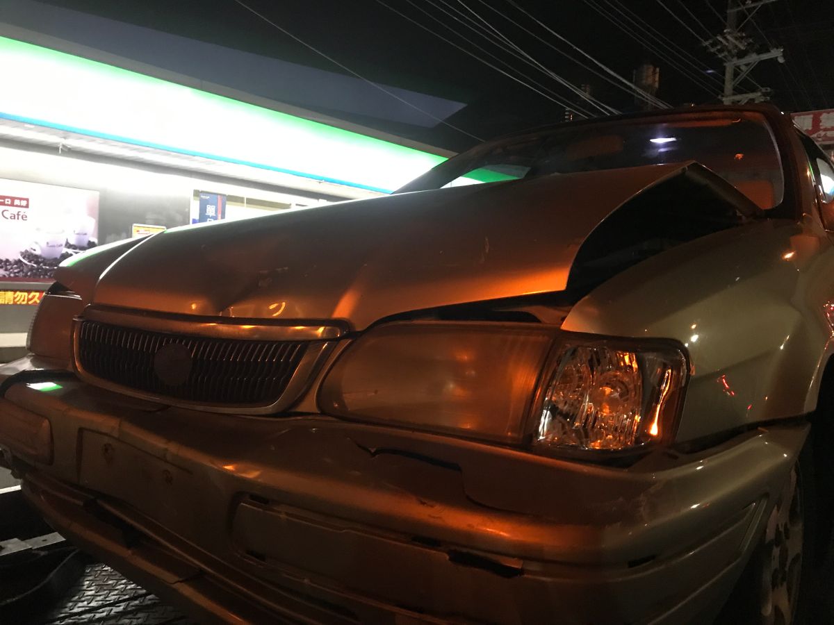 ▲國道一號中山高彰化南下路段深夜發生連環撞事件，大貨車涉嫌肇事逃逸，警方希望當時路過的車主提供線索。（圖／記者陳雅芳翻攝，2020.07.01）