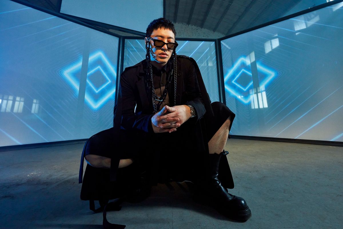 ▲潘瑋柏難得露出小腿。（圖／華納音樂提供）