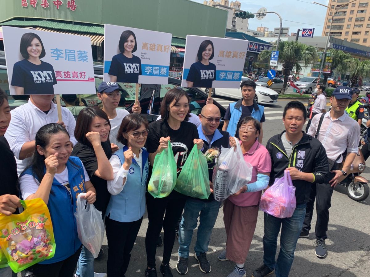 ▲李眉蓁坦言高雄三十八區實在太大，希望議員同事和她一起衝。（圖／李眉蓁競選辦公室提供）