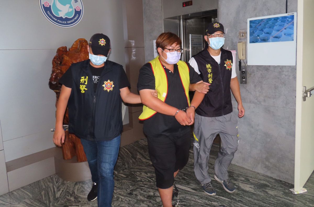 ▲黃姓主嫌一下車就死者賴男一行人窮追猛打，行徑十分兇狠。（圖／蘆竹分局提供）