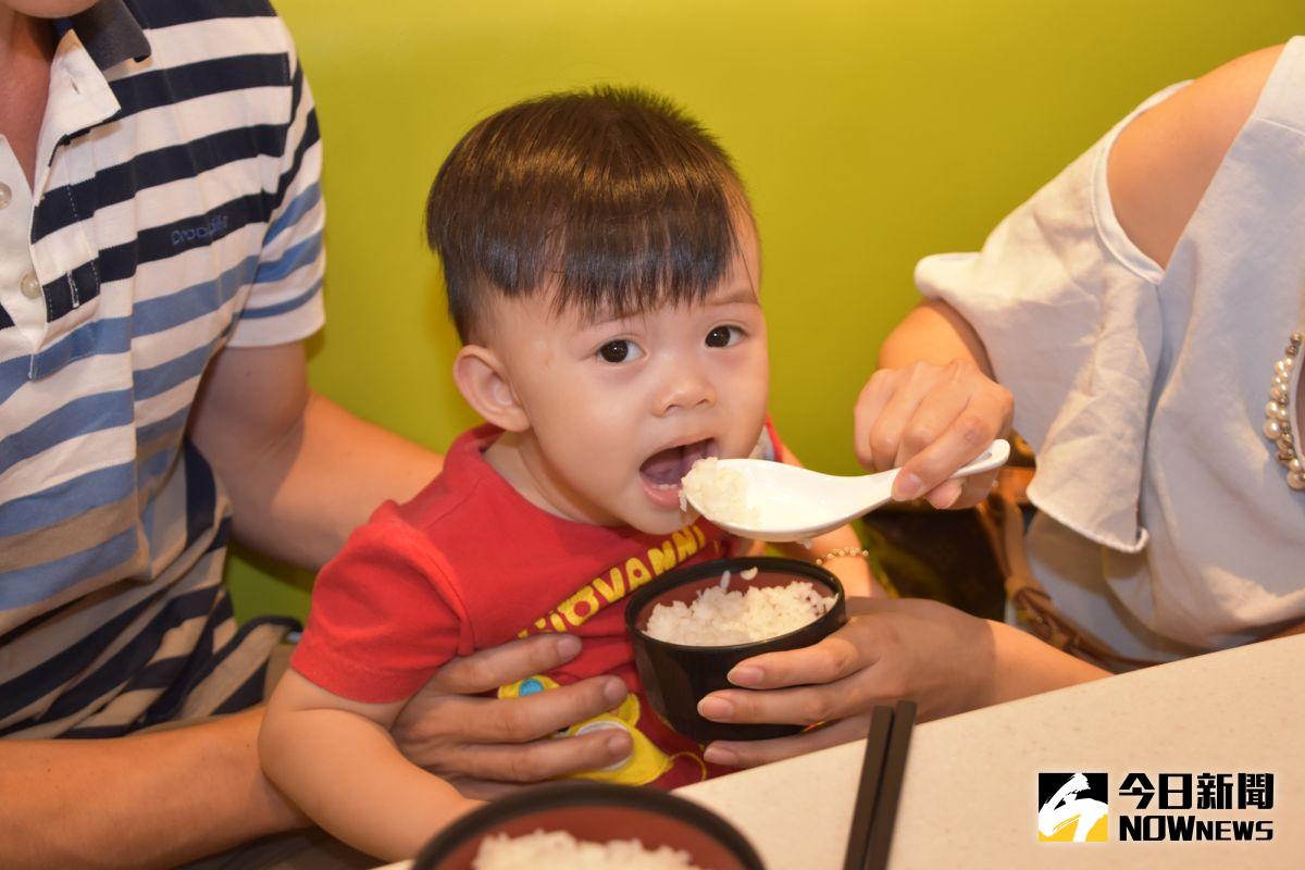 ▲再怎麼嘴刁的寶寶，也會愛上彰基「有機米」。（圖／記者陳雅芳攝，2020.07.03）
