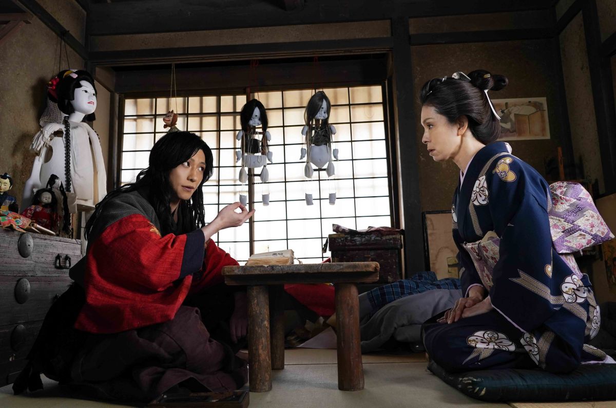 ▲鈴木擴樹（左）片中發現妓女連續殺人事件。（圖／天馬行空）
