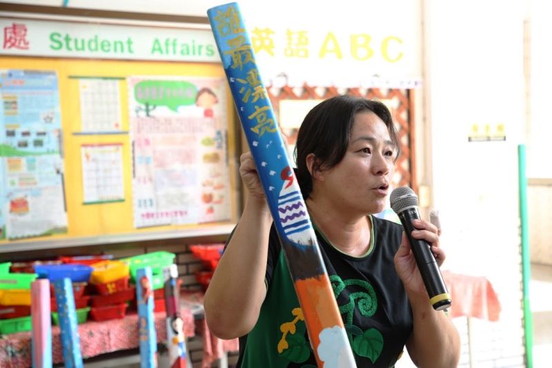 ▲連續兩屆人氣王的薛惠玲老師,善用網路人氣票選的機會分享理念,使善的循環不斷在各地發酵。(圖/薛惠玲提供)