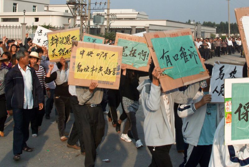 ▲鄭雁雄擔任汕尾市委書記時,以強硬手段處理烏坎村事件。(圖/美聯社/達志影像)