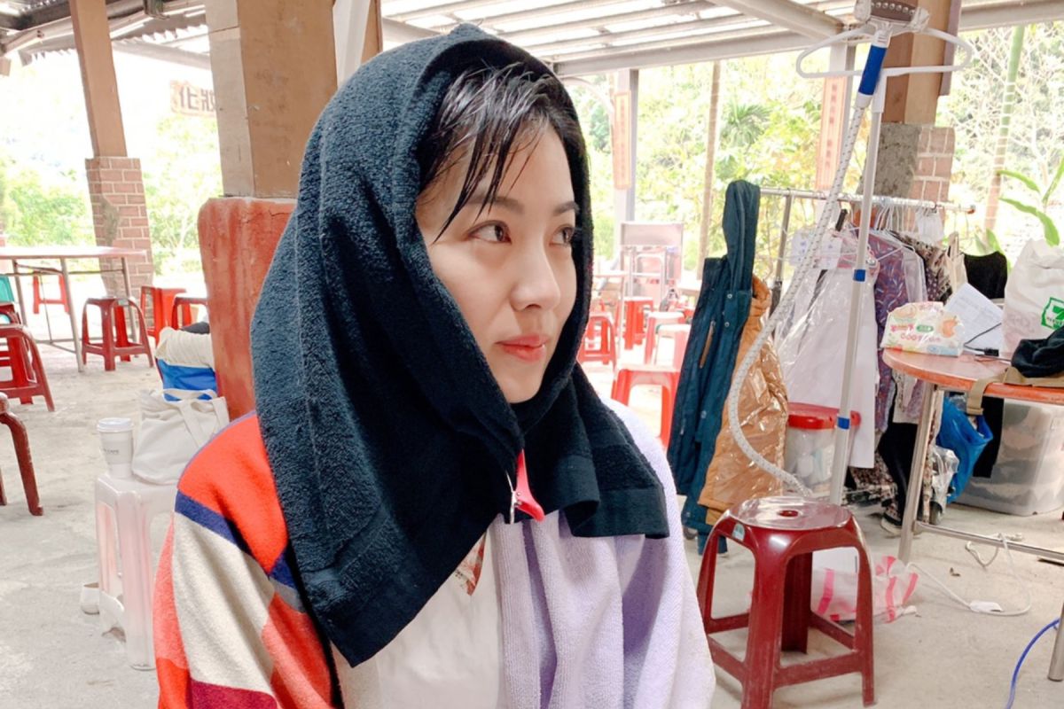 ▲米可白在冬天被水噴。（圖 / 台視提供）