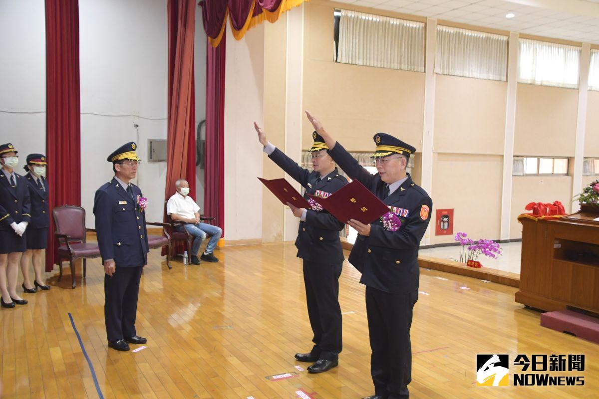 ▲彰化縣警察局局長許錫榮主持鹿港分局新任分局長潘仕能、溪湖分句新任分局長婁自強布達儀式。（圖／記者陳雅芳攝，2020.07.03）