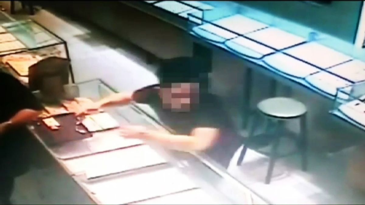 ▲宋姓男子謊稱要拍照給老婆看，卻趁店員不注意時直接拿取物品奪門而出。（圖／店家提供）