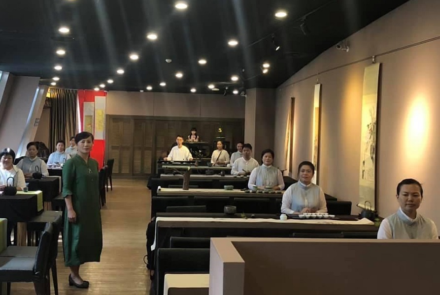 ▲芳茗遠播學員們分享學習成果。(圖／讀者吳先生提供)