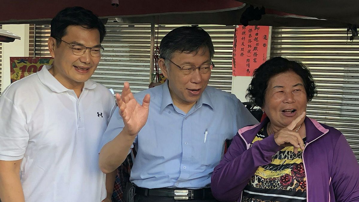 ▲身兼台灣民眾黨主席的台北市長柯文哲（中），南下高雄為黨籍高雄市長候選人吳益政（左）輔選。（圖／台灣民眾黨提供）