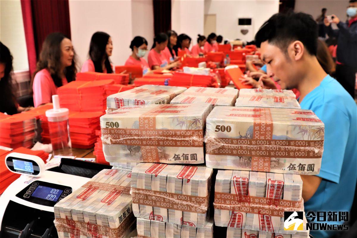 ▲賴峰偉說澎湖縣在防範疫情上面超前布署，在發放現金部分也領先全國各縣市，成為第一個給民眾現金的幸福島嶼。（圖／記者張塵攝，2020.07.06）