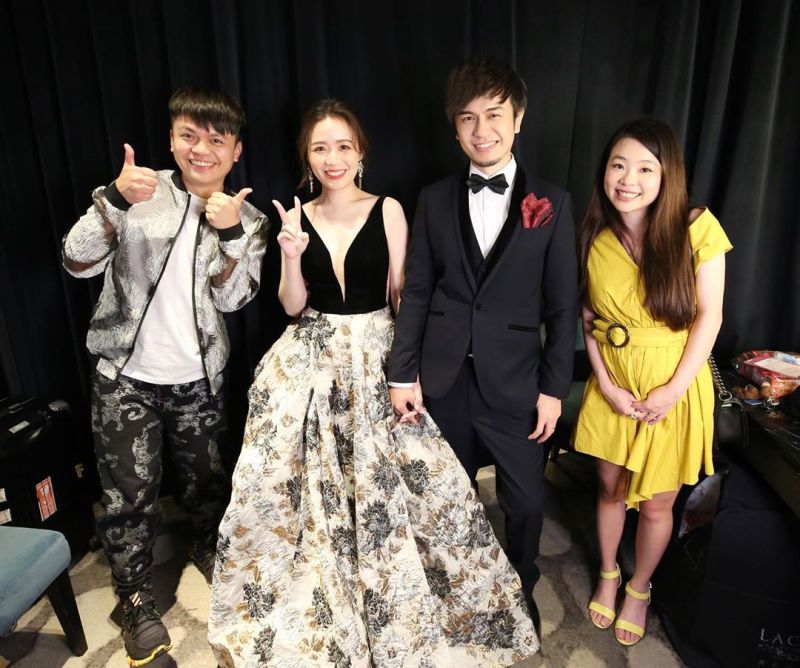 ▲二伯(右1)和蔡阿嘎(左1)參加馬叔叔婚禮。(圖/二伯