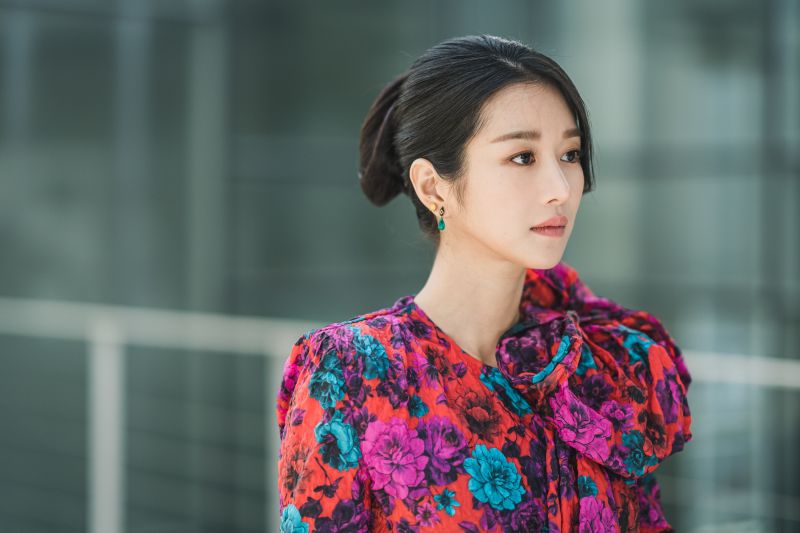 ▲徐睿知有高顏值與好身材,完美撐起劇中華麗服裝。(圖/Netflix)