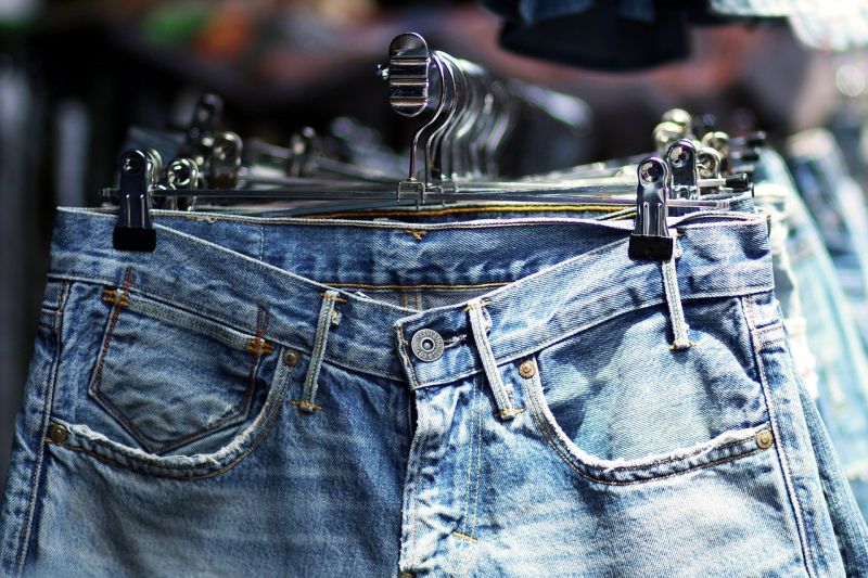 ▲時尚牛仔褲，是不少人出外穿搭的好選擇。（圖／翻攝 Pixabay ）