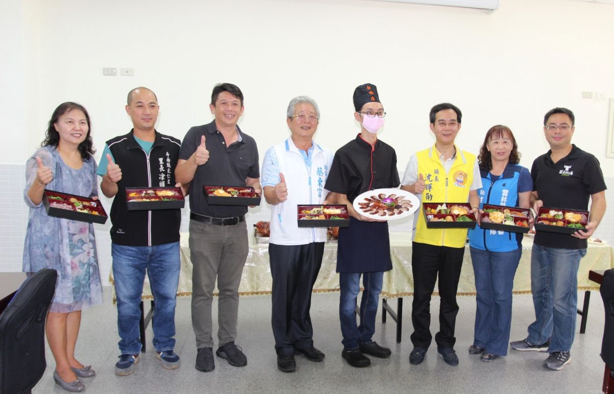 ▲台野畜產公司首選斗南高中低價供應美味烤鴨，繼而普及斗南鎮和全縣各國中小。（圖／記者簡勇鵬攝，2020.07.07）