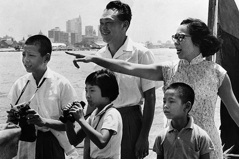 ▲李顯龍、李顯揚、李瑋玲三兄妹。(圖/翻攝自《香港