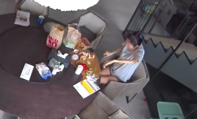 ▲安以軒遭燙傷畫面曝光。(圖/安以軒微博)
