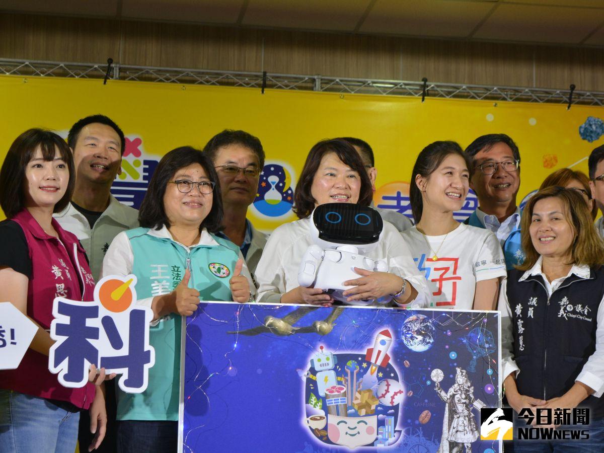 ▲機器人凱比同學為活動中的亮點。（圖／記者郭政隆攝影2020.7.8）