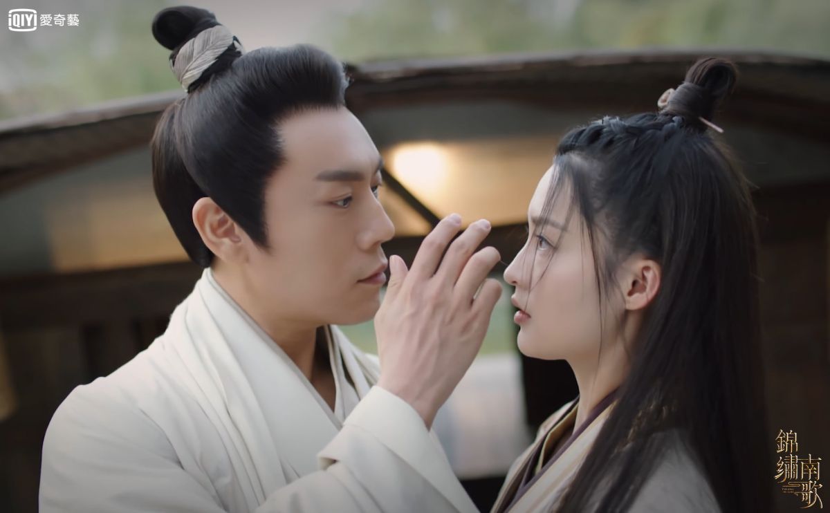 ▲秦昊（左）笑自己「第一次和女生談這麼甜的戀愛」。（圖 / 愛奇藝台灣站提供）