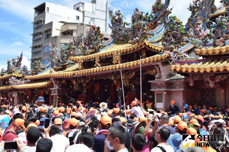 白沙屯媽祖到北港朝天宮進香 數萬信眾廟埕夾道迎駕