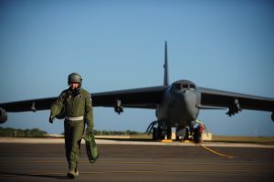 美評估全球軍力部署　強化關島澳洲基地抗衡中國
