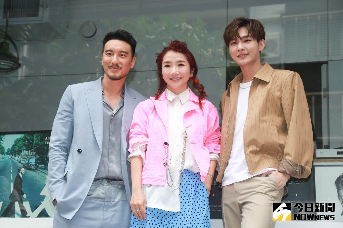 ▲陶晶瑩（中）開新網路節目《陶口秀》，節目嘉賓邀來王陽明（左）和炎亞綸（右）。（圖／記者葉政勳攝 , 2020.07.09）