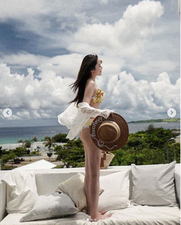 ▲歐陽妮妮完美的臀型清晰可見。(圖/歐陽妮妮IG)