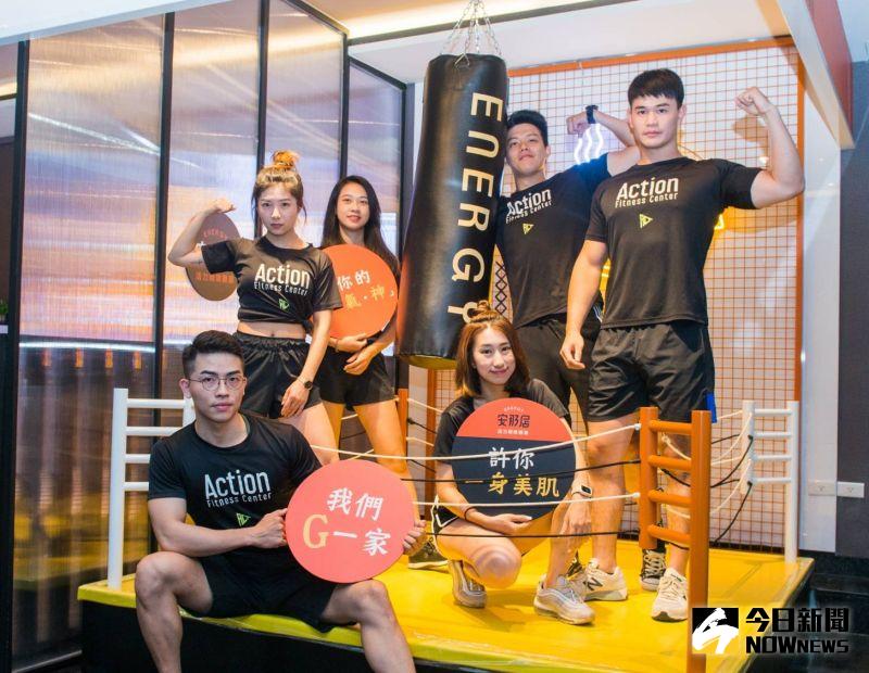 ▲漢來美食新品牌安那居進駐中友百貨,店外還設有擂台區歡迎用餐前先較量。(圖/金武鳳攝)