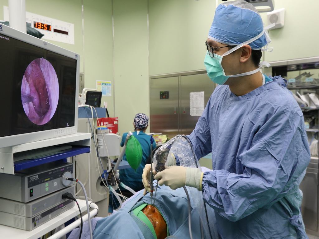 ▲耳朵悶塞到脹痛不舒服，就醫後確診為「耳咽管功能不全」，所幸透過氣球擴張術治療(圖／醫院提供2020.7.10)