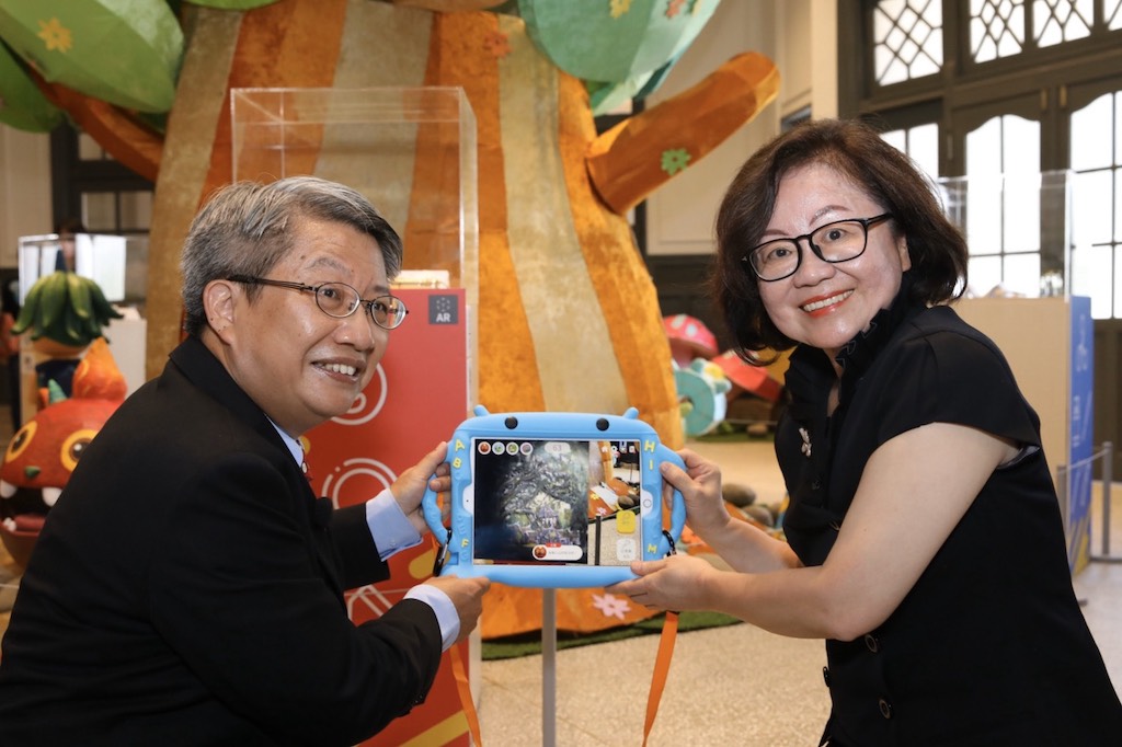 ▲公共電視董事長陳郁秀（右）現身支持。（圖／公視提供）