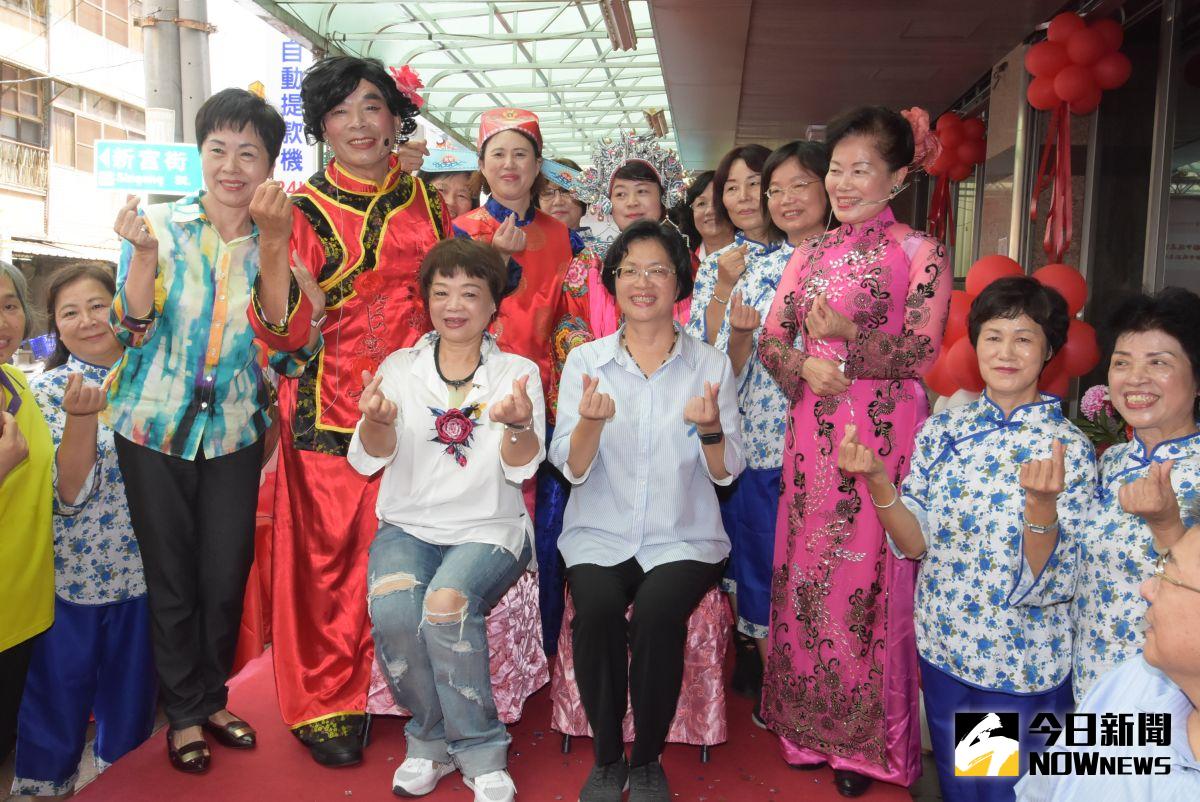 ▲田中鎮農會舉辦「田中最甜、稻香綿延─創意米食暨蔬果嘉年華行銷推廣」活動，以古禮迎親的橋段串場推銷在地好米及彰化優鮮農特產。（圖／記者陳雅芳攝，2020.07.11）