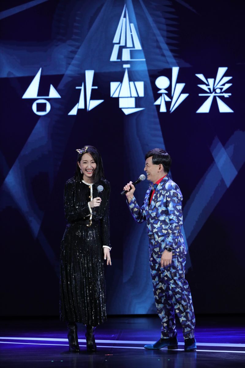▲黃子佼(右)和柯佳嬿攜手主持第22屆台北電影獎頒獎典禮。(圖/台北電影獎提供)