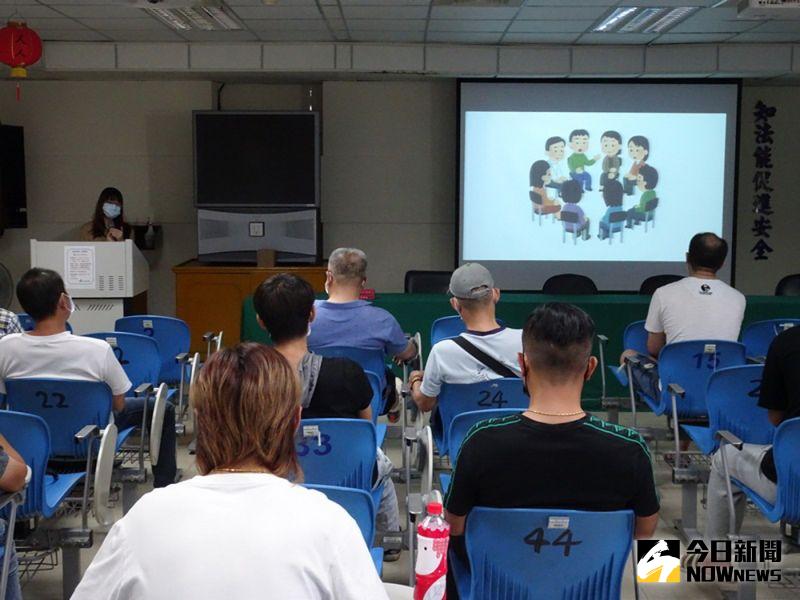 ▲酒駕遭吊銷駕照的駕駛人,必須自費參加15小時的酒駕防制教育訓練課程。(圖/記者陳雅芳攝,2020.07.12)