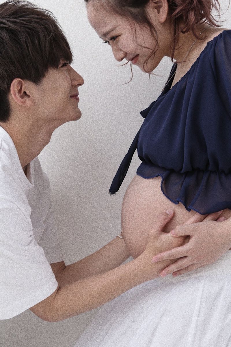 ▲前田俊(左)跟重川茉彌結婚生子。(圖/重川茉彌Twitter)